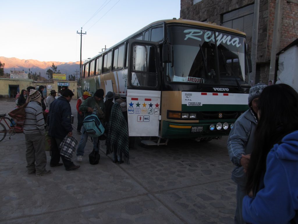 ペルーのバス